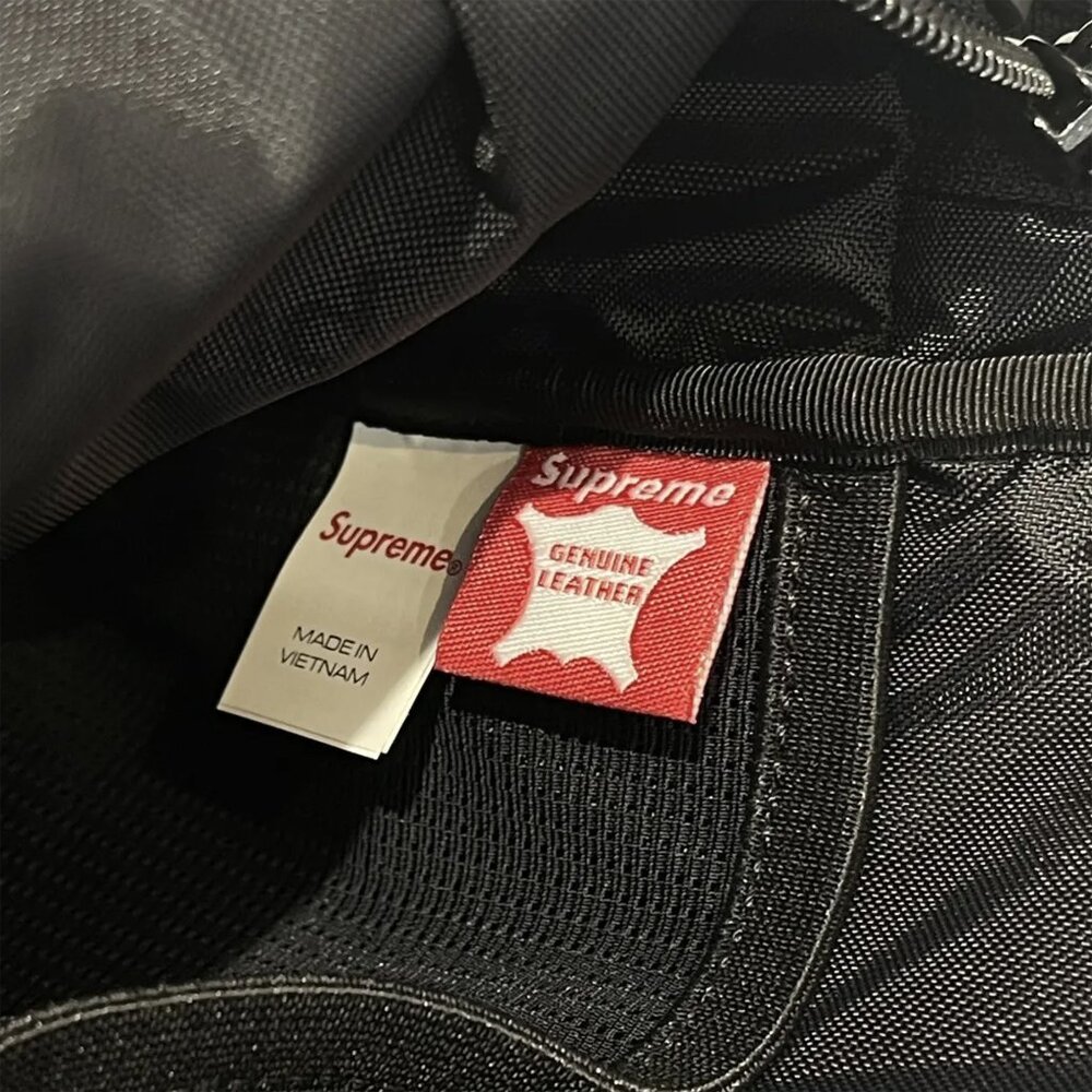 Supreme FW23 Leather Shoulder Bag Black - Picture 4 of 4